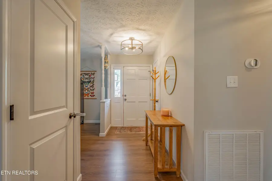 209 Lakeview Lane, Oak Ridge, TN 37830 - #2