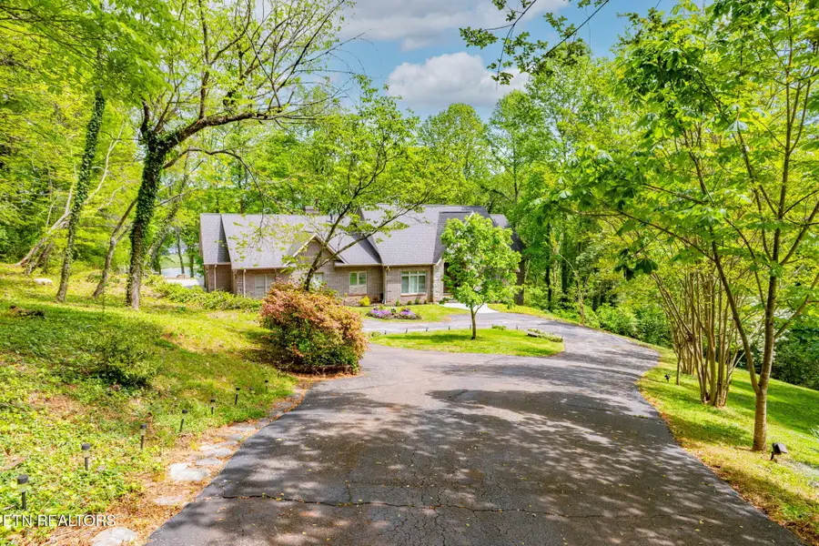 2304 Lakemoor Drive, Knoxville, TN 37920 - #2