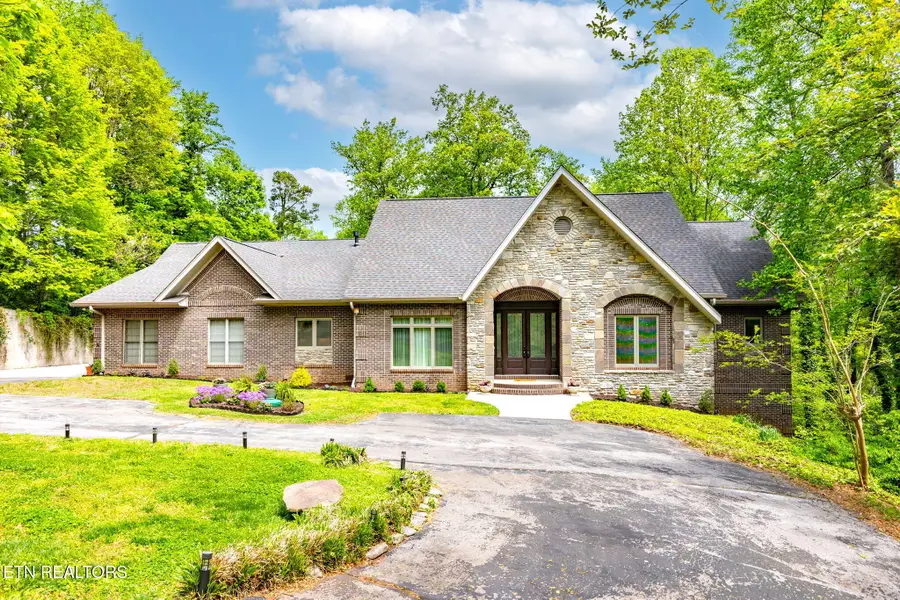 2304 Lakemoor Drive, Knoxville, TN 37920 - #3