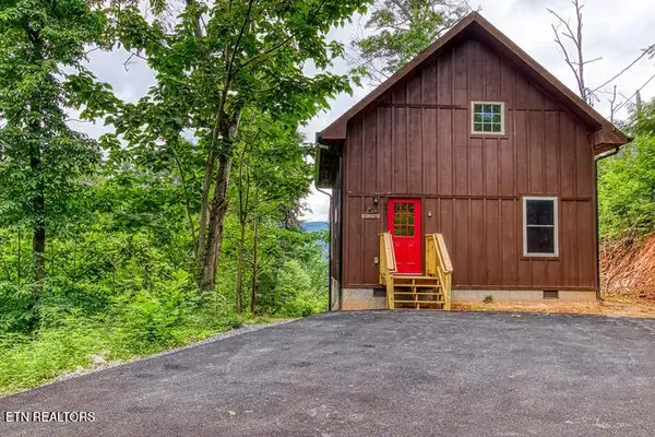 631 Timber Ridge Rd, Gatlinburg, TN 37738