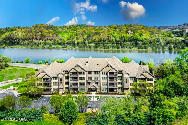 315 Centennial Bluff Blvd, Oak Ridge, TN 37830