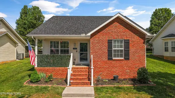 1709 Watauga St, Sevierville, TN 37876