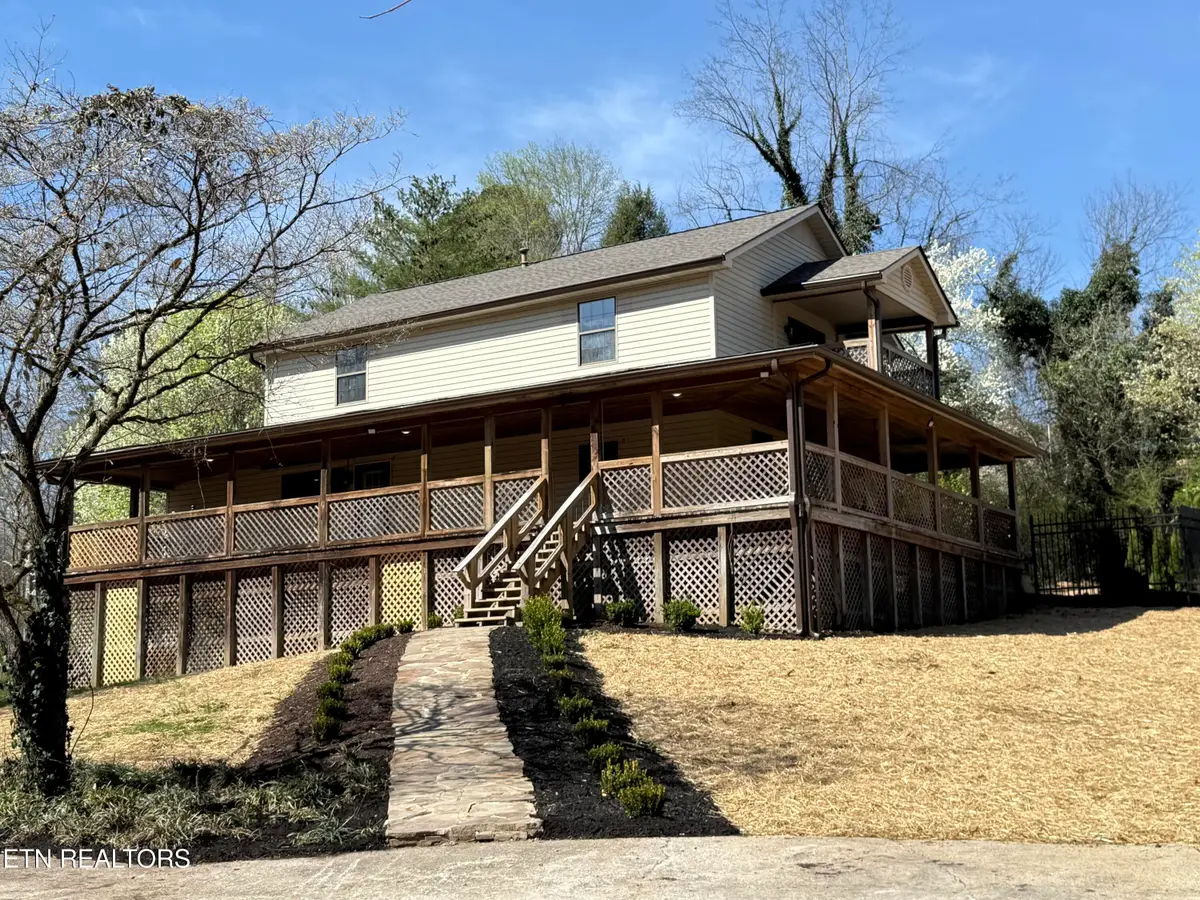 5506 Old Walland Hwy, Walland, TN 37886 - #1