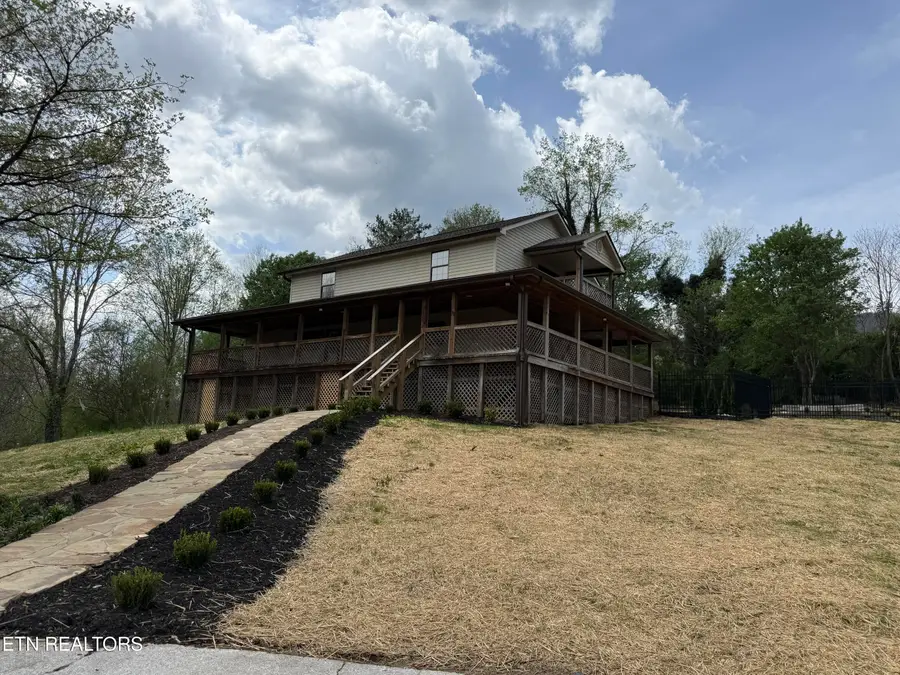 5506 Old Walland Hwy, Walland, TN 37886 - #2