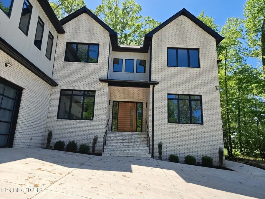 1135 Oak Chase Blvd, Lenoir City, TN 37772 - #2