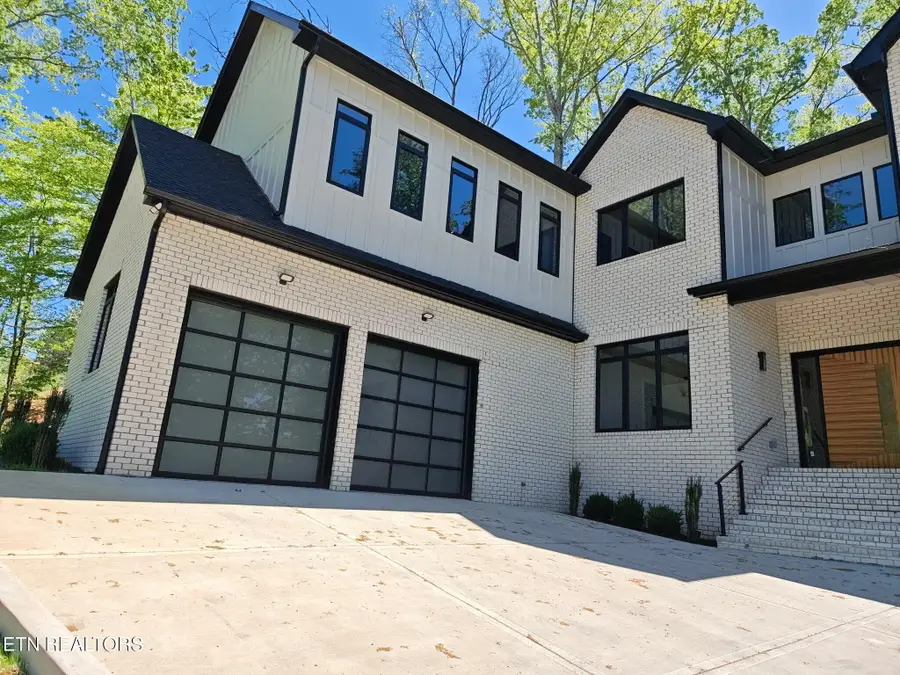 1135 Oak Chase Blvd, Lenoir City, TN 37772 - #3