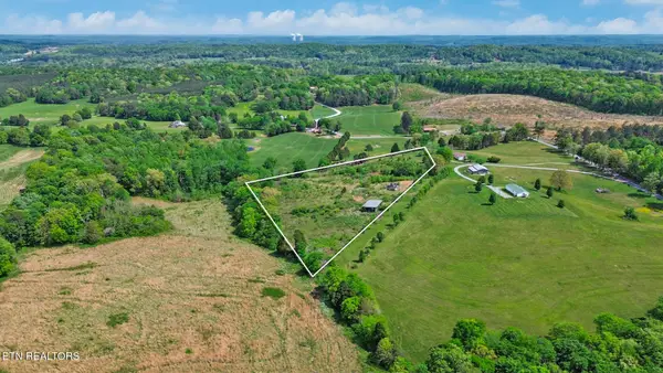 515 Trentham Rd, Spring City, TN 37381