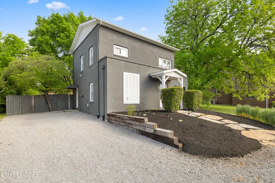 1146 E Lincoln Rd, Maryville, TN 37804 - #3