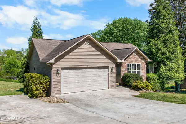 172 Mountain View Rd, Jacksboro, TN 37757