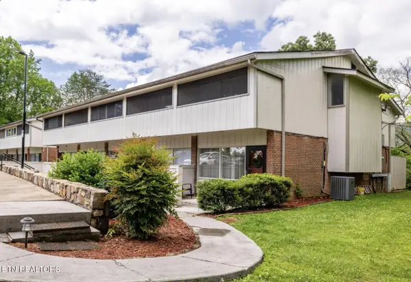 2806 Suncrest Rd #APT 4, Pigeon Forge, TN 37863