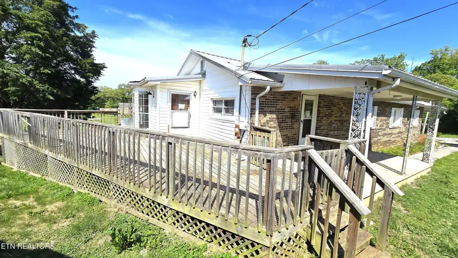 2150 Pinecrest Circle, Lenoir City, TN 37772 - #3