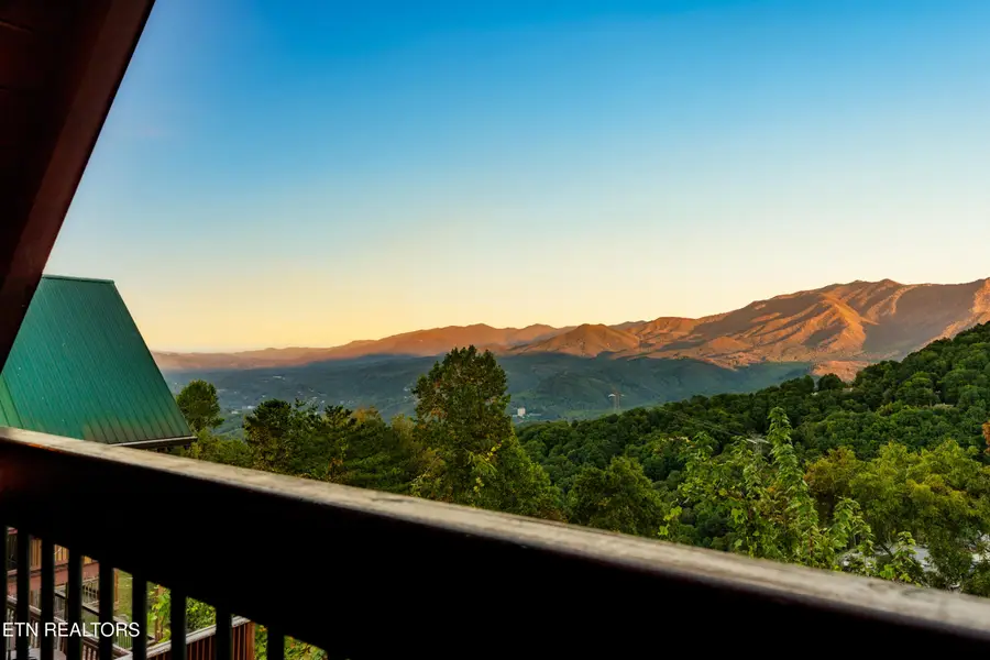 1256 Bear Cub Way, Gatlinburg, TN 37738 - #2