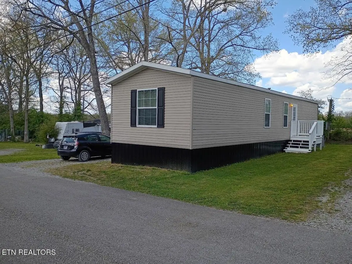 222 Braddock St, Crossville, TN 38571 - #1