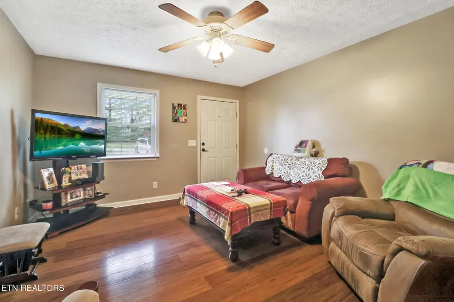 3246 Pow Camp Rd, Crossville, TN 38572 - #3