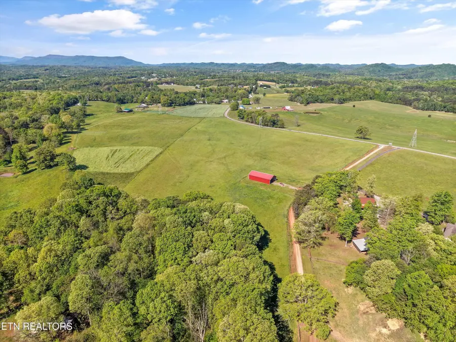 880 Fairview Rd, Tellico Plains, TN 37385 - #3