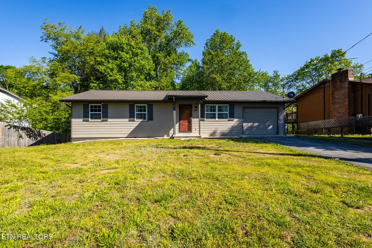 613 Red Bud Lane, Oliver Springs, TN 37840 - #1