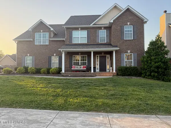 1227 Meadowmist Lane, Maryville, TN 37804