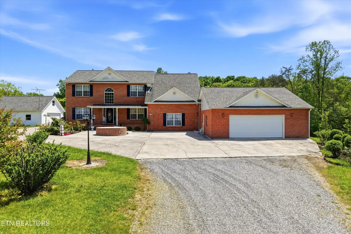 1517 Bob Young Lane, Lenoir City, TN 37772 - #1