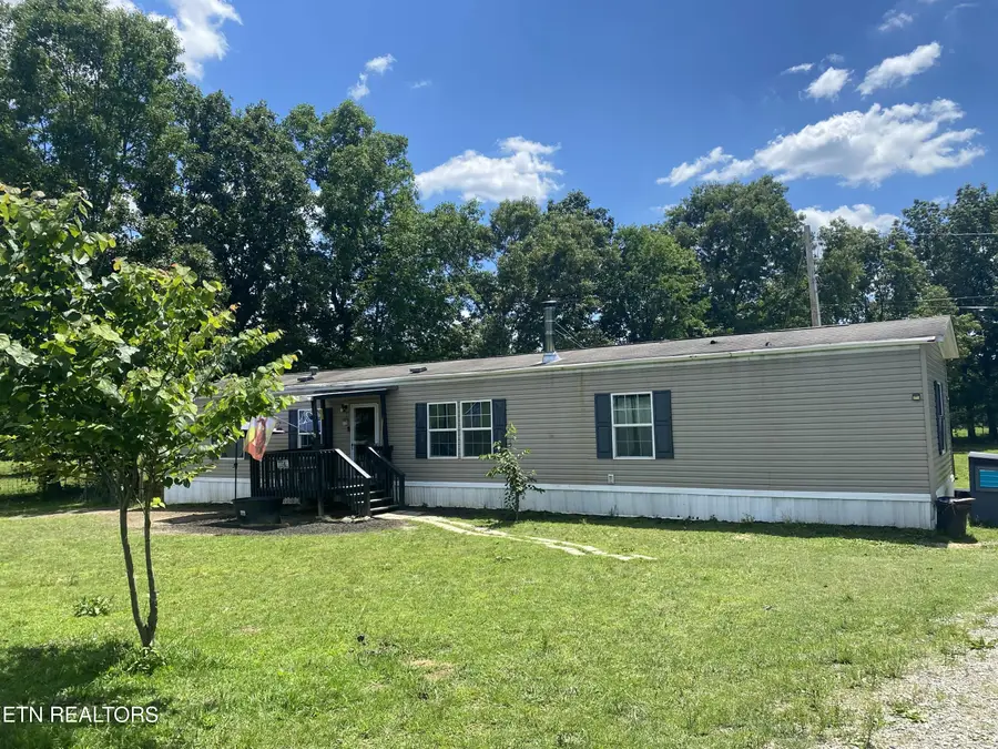 174 Claude Howard Rd, Deer Lodge, TN 37726 - #3