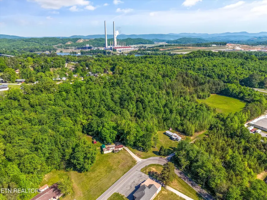 798 Greenwood St, Kingston, TN 37763 - #2