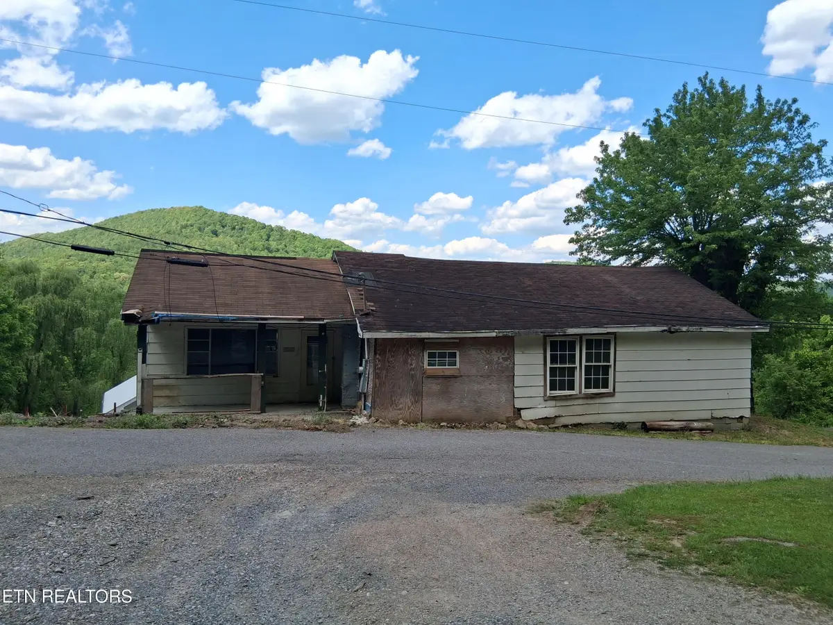 1732 Branam Hill Rd, Jellico, TN 37762 - #1