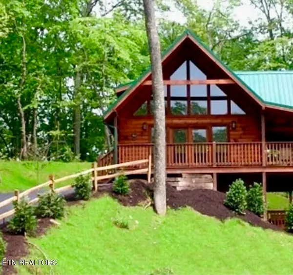 933 High Mountain Way, Gatlinburg, TN 37738