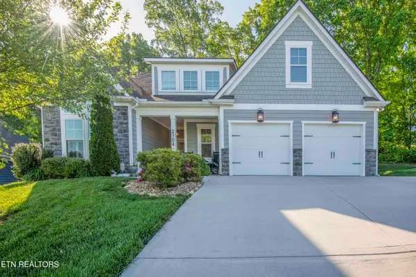 2104 Clearmill Drive, Lenoir City, TN 37772