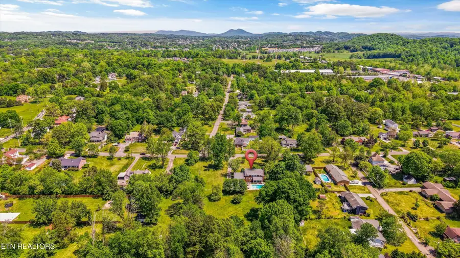 5005 Beverly Rd, Knoxville, TN 37918 - #2