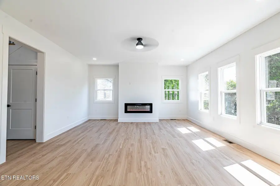126 Henry Ave, Knoxville, TN 37920 - #3