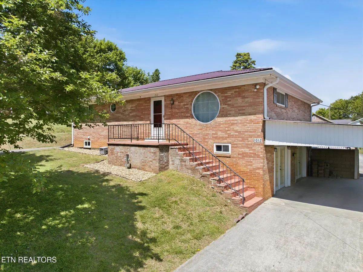 1012 Bennett St, Sweetwater, TN 37874 - #1