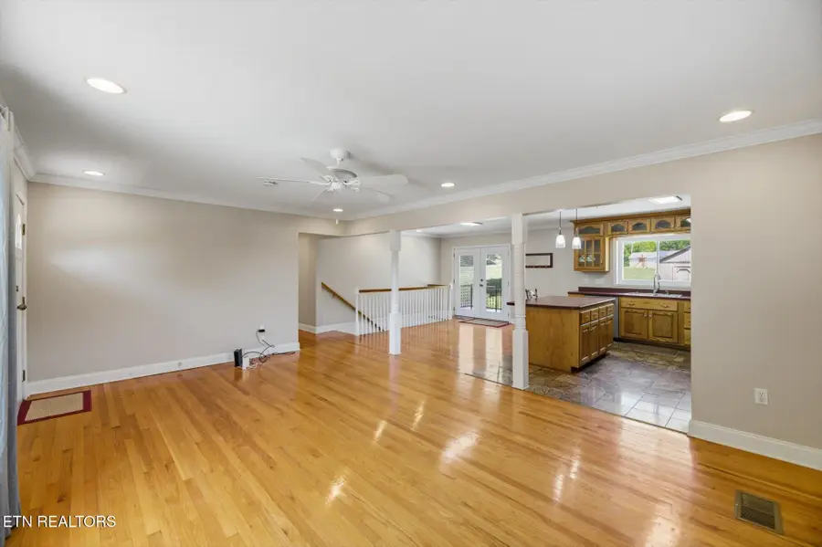 1012 Bennett St, Sweetwater, TN 37874 - #3