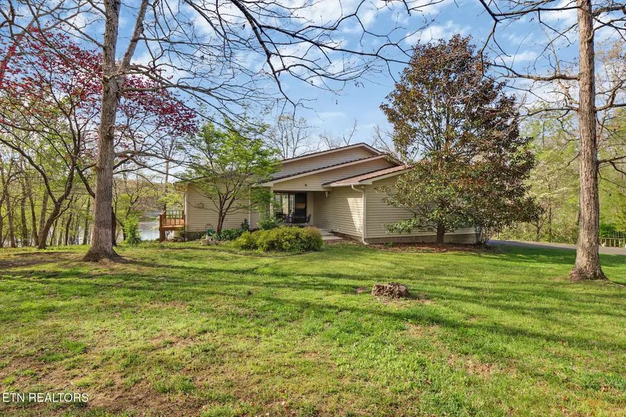 272 N Lake Tr, Monterey, TN 38574 - #2