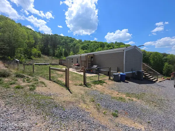 1220 Raven Hill Rd, Tazewell, TN 37879
