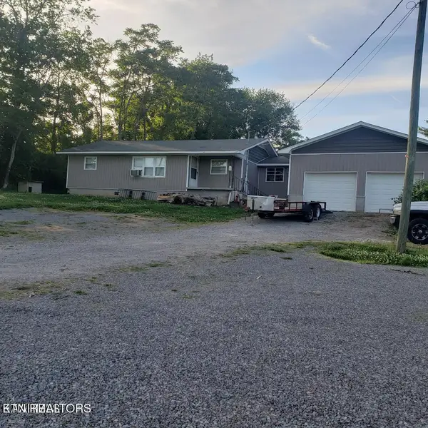 7521 E Emory Rd, Corryton, TN 37721