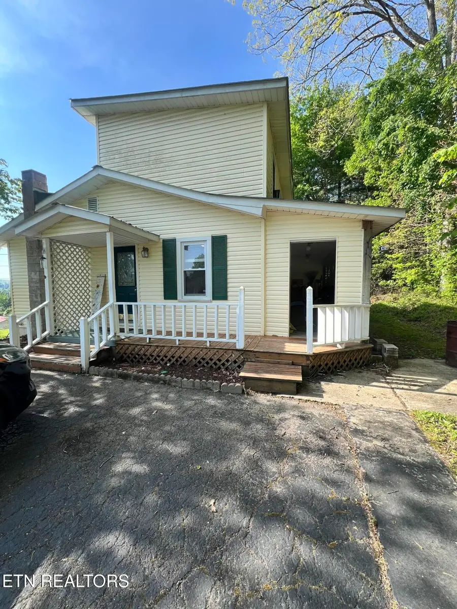 621 S Proctor Blvd, Oneida, TN 37841 - #2