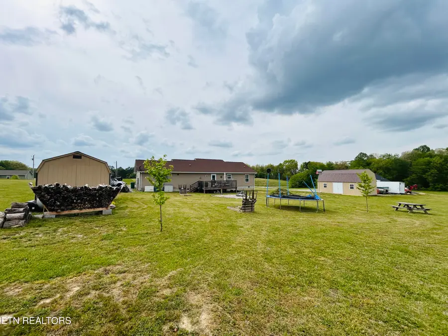 233 Georgee Rd, Jamestown, TN 38556 - #3