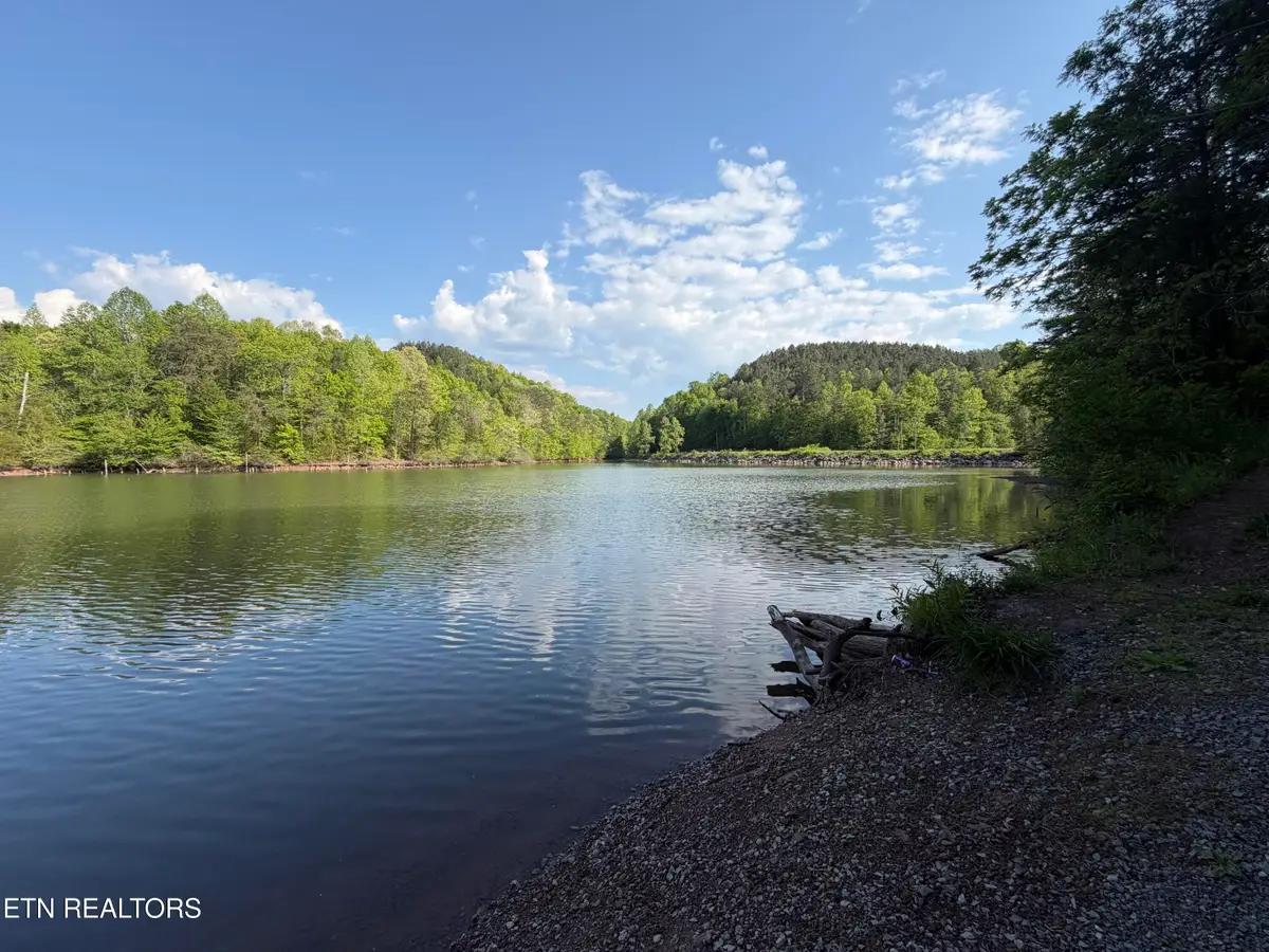 3 Three Point Rd, Vonore, TN 37885 - #1