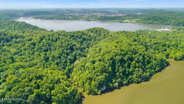 2050 Jones Bend Rd, Louisville, TN 37777 - #2