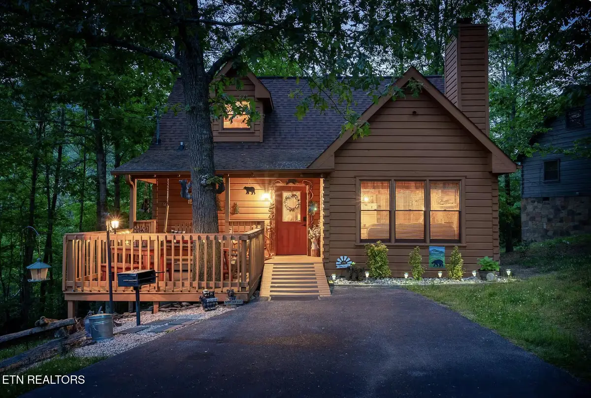 3513 Country Pines Way, Sevierville, TN 37876 - #1