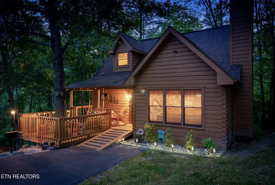 3513 Country Pines Way, Sevierville, TN 37876 - #3