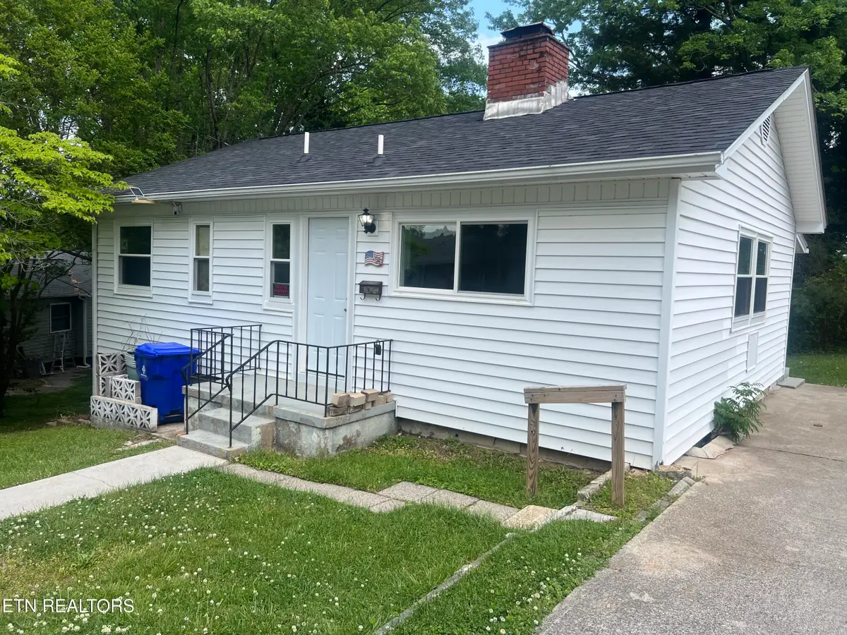 105 Porter Rd, Oak Ridge, TN 37830 - #1