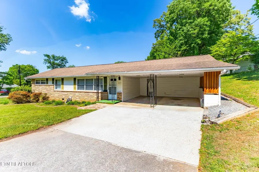 4619 Tanglewood Rd, Knoxville, TN 37912 - #2