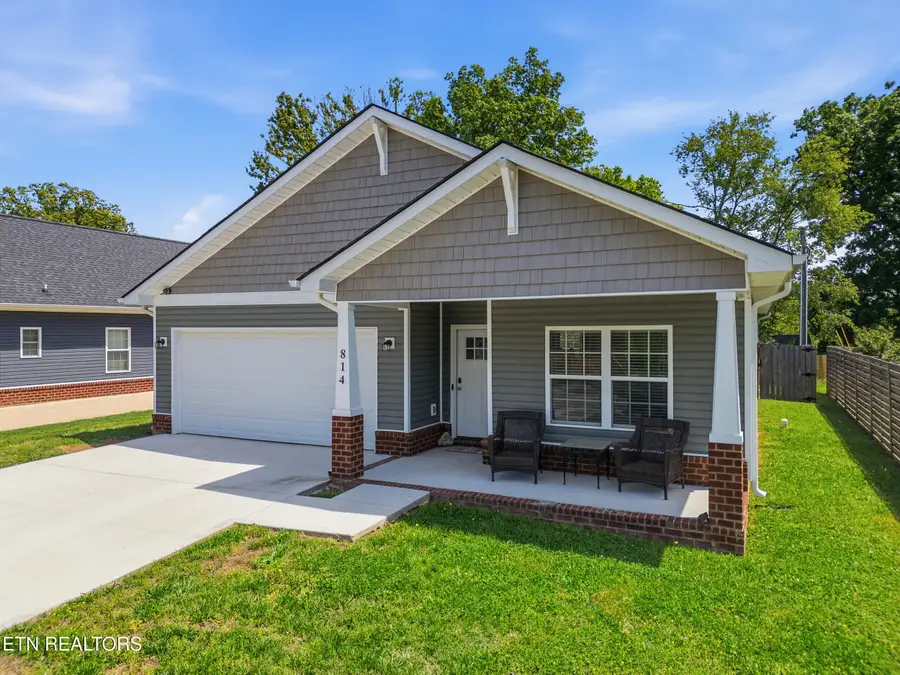 814 Cherry St, Alcoa, TN 37701 - #3