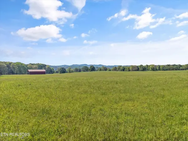 880 & 890 Fairview Rd, Tellico Plains, TN 37385