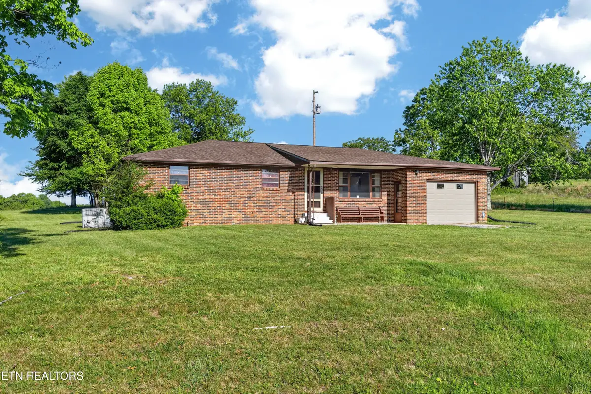 1018 New Hope Rd, Hilham, TN 38568 - #1