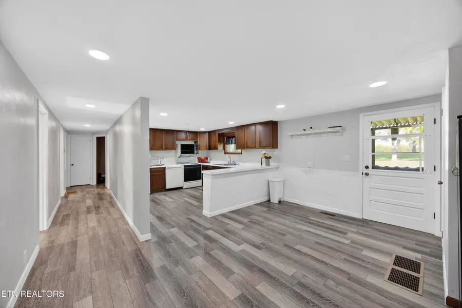 1018 New Hope Rd, Hilham, TN 38568 - #2