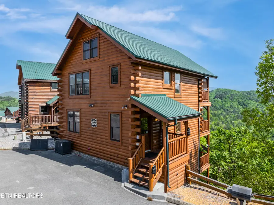 2828 White Oak Ridge Lane, Sevierville, TN 37862 - #2