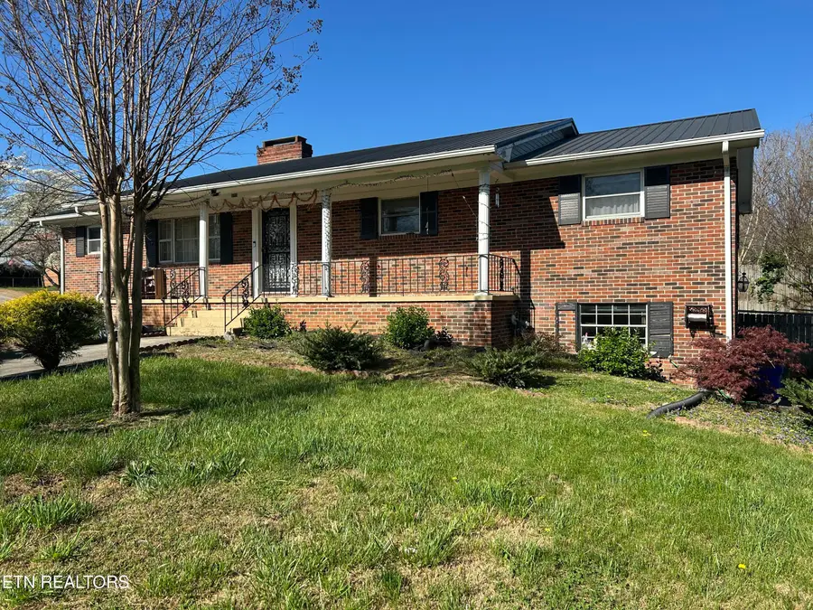 605 Masengill Ave, Morristown, TN 37814 - #2