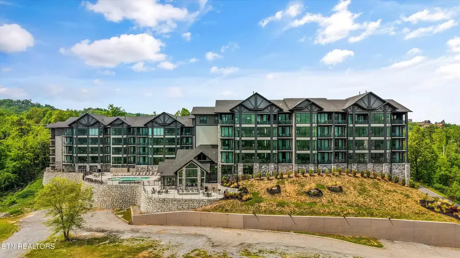855 Campbell Lead Rd #305, Gatlinburg, TN 37738 - #2