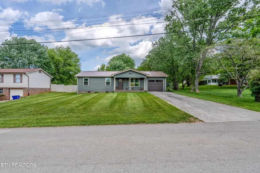 225 Virginia Ave, Morristown, TN 37814 - #3